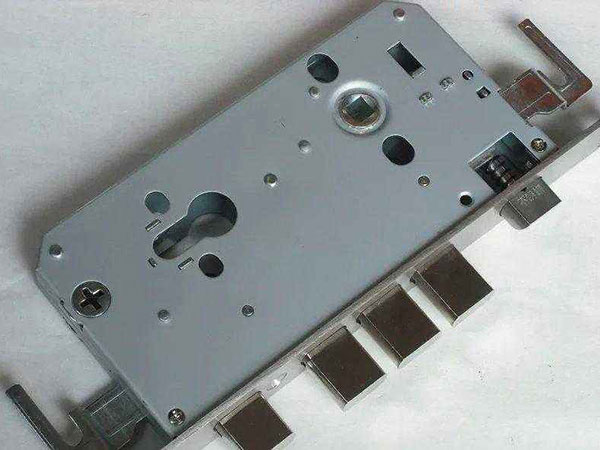 宽甸24小时上门开锁公司